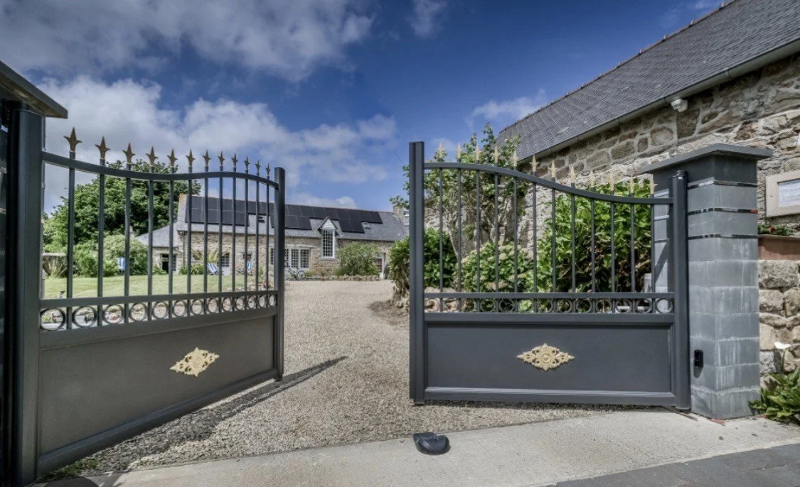 Photo 2/6 — Gîte insolite « La Belle Hermine · Tonquédec, Bretagne » à Tonquédec Côtes-d'Armor