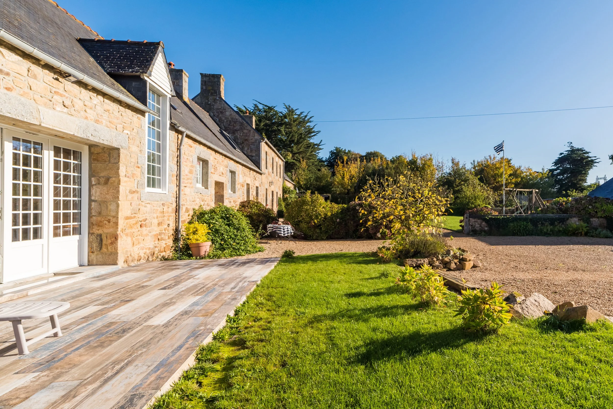 62c54379e777dfe22a73415f_Tonquédec_42.jpg