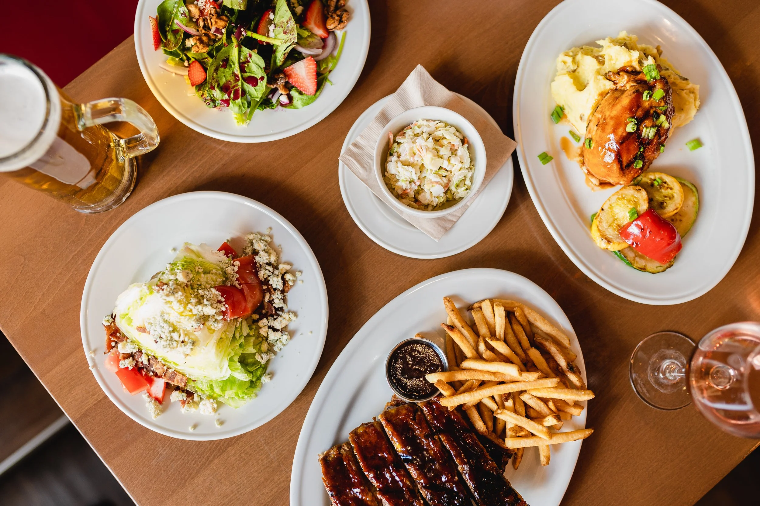 American, Patio & Bar Restaurant St Paul Take Out Restaurants Open