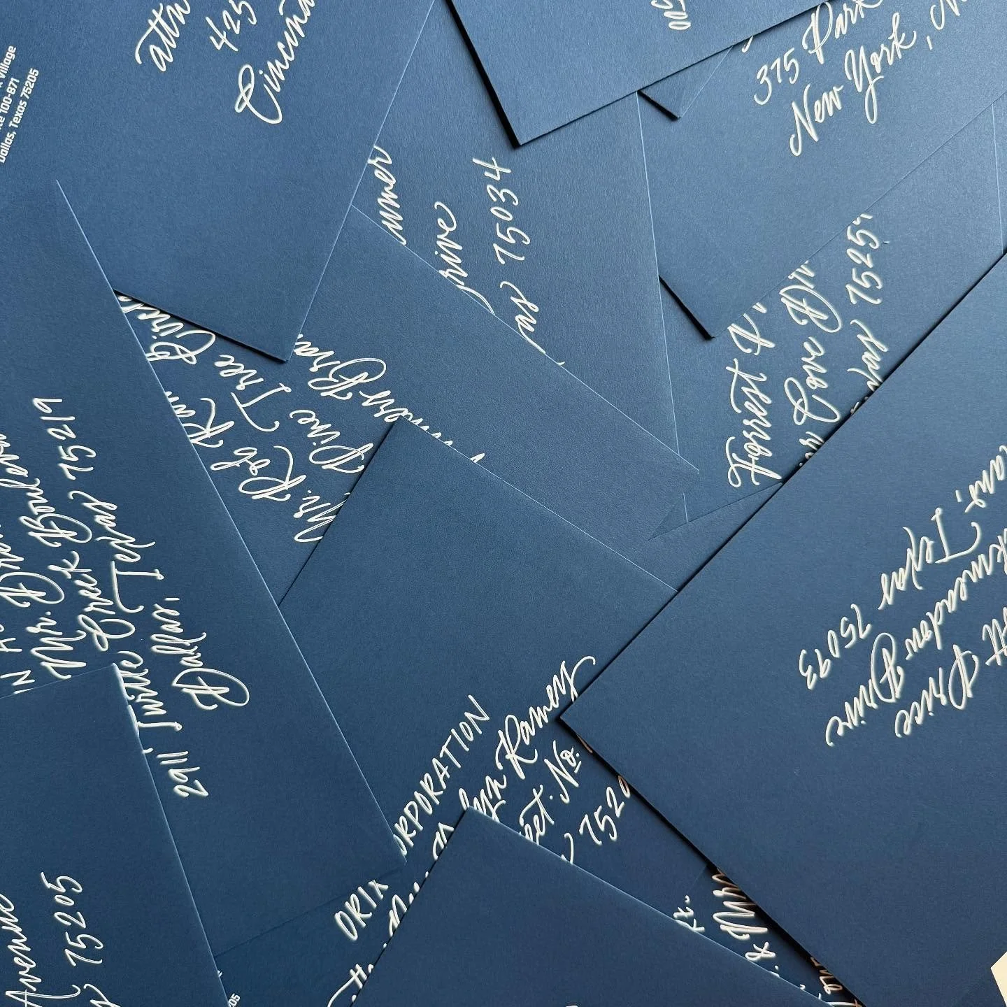 White ink on navy&hellip;always a good combo 💙