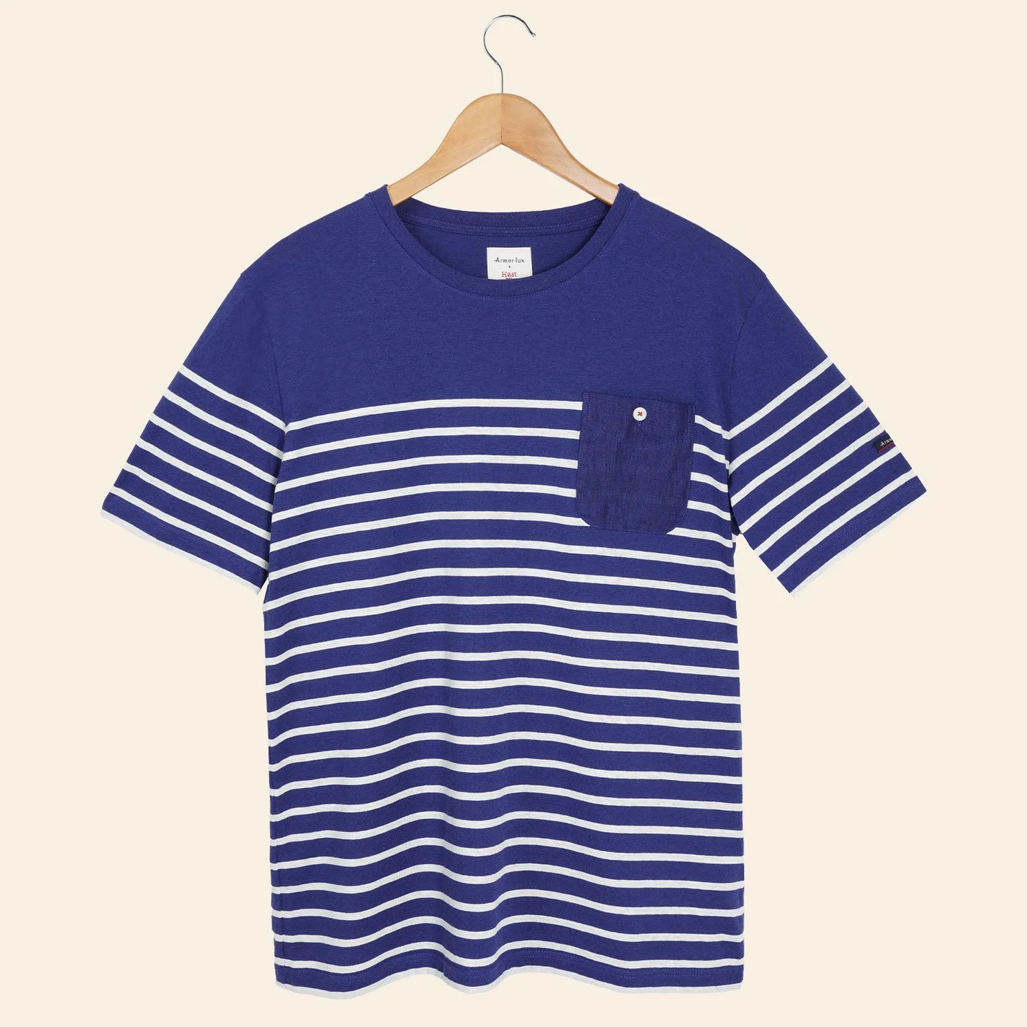 TEES-AL-TANGUY01_CINTRES.jpg