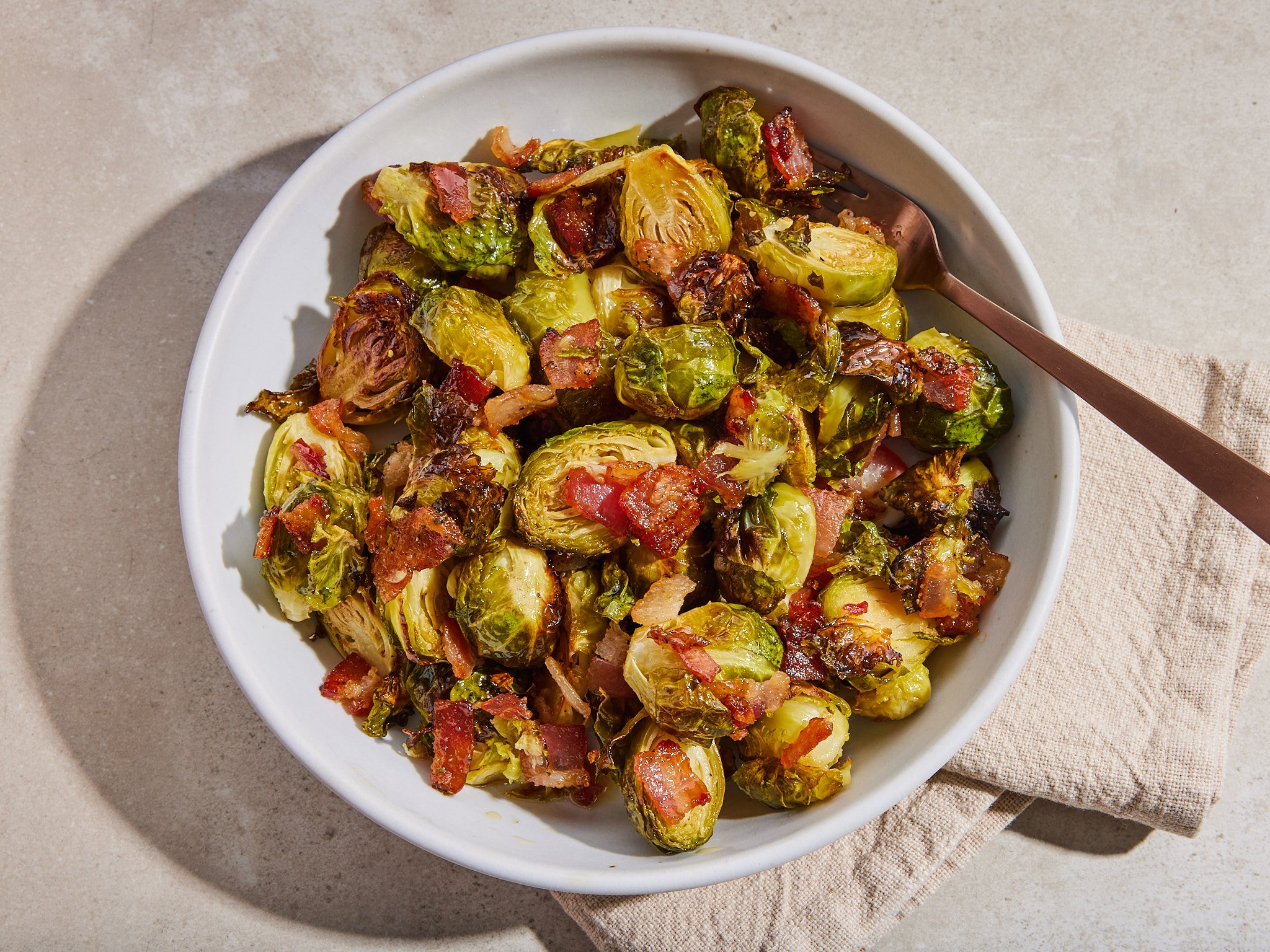 228875-maple-roasted-brussel-sprouts-with-bacon-DDMFS-4x3-1441.jpg