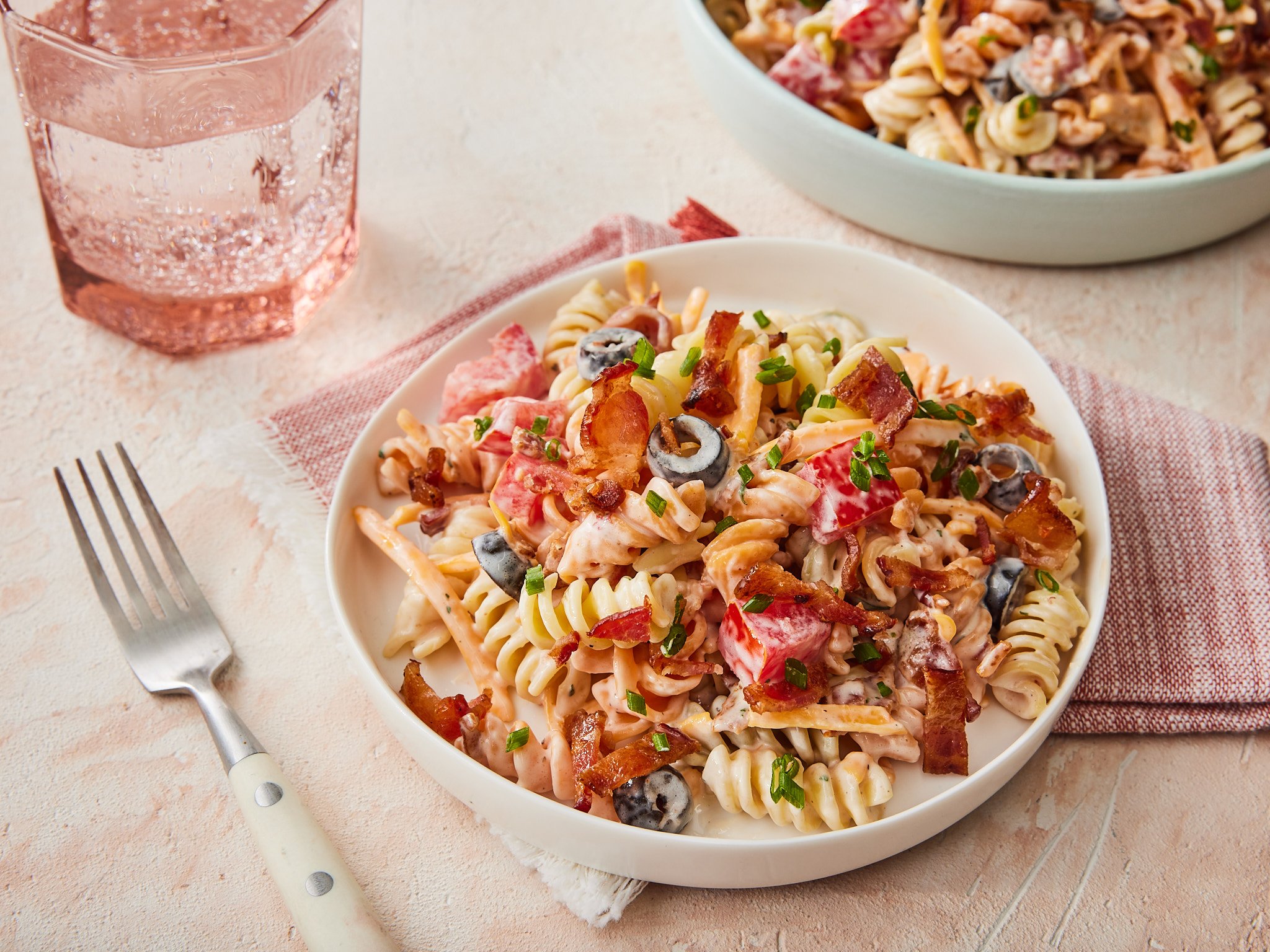 69226-bacon-ranch-pasta-salad-DDMFS-4x3-0903.jpg
