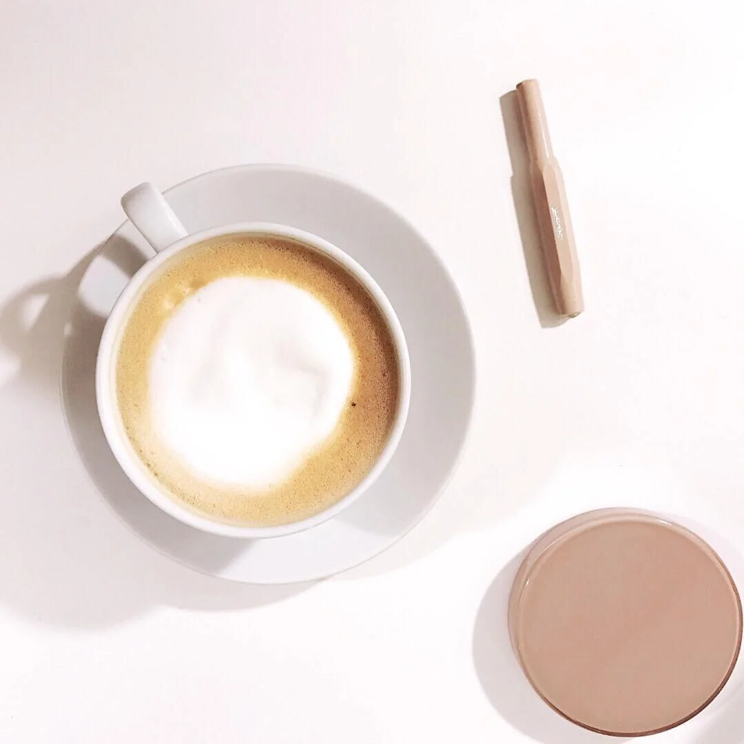 Kicking off Friday morning with a few meetings at the dining room table.
.
.
.
.
.
#friday #fridaymorning #haydesign #nude #cappucino #nespresso #kaweco #kawecosport #clt #charlotte #freelancelife #workfromhome