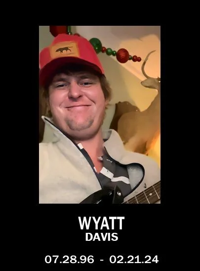 DAVIS - POSTER.jpg