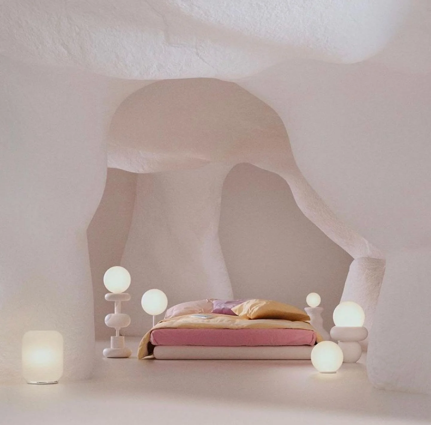 Via @maisondesable &bull; Organic interior by @riviersneda 🤍

#yinarchitecture #interiors #organichouse