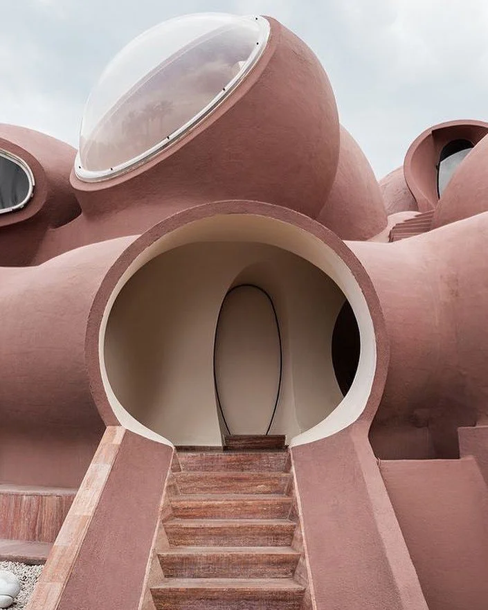 Palais Bulles... visionary architecture by Pierre Cardin (1981) #palaisbulles