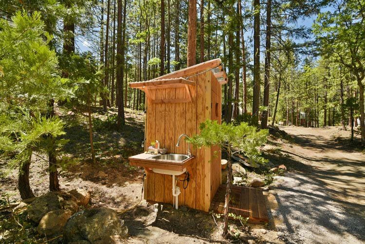 yurt-mount-shasta-mineral-springs-sacred-land4.jpg