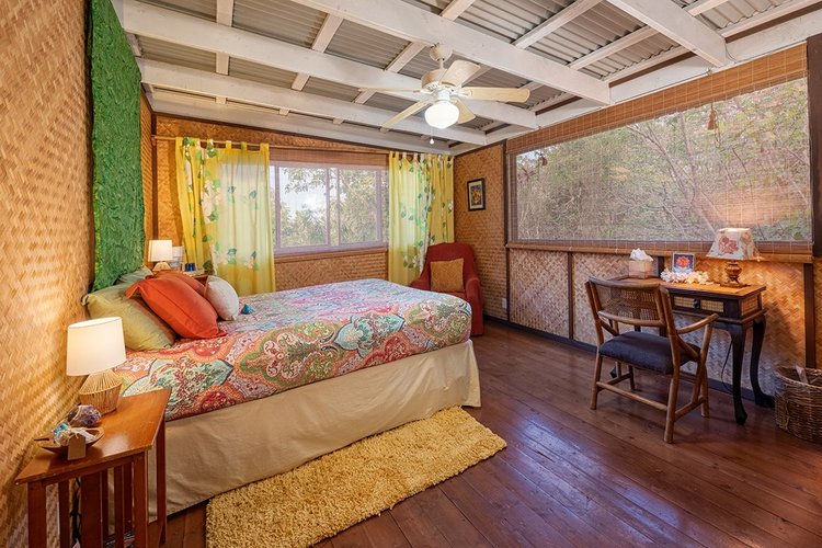Cacao Suite interior bedroom at Paliuli Farm Sanctuary, Kona Hawaii