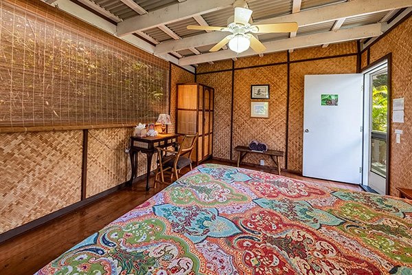 hawaiiroom.jpg