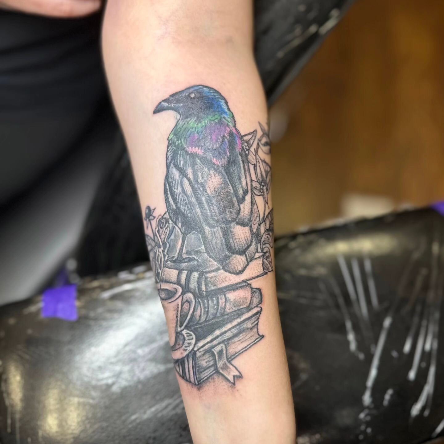 Just finished up a killer punch up for Antonina, we went from a dark mark to a fabulous, literary-minded crow friend. I couldn't be happier 😍
.
.
Follow @rogue_tattoopgh
.

.
.
.
.
.
.
.
.

#412 #tattooflash #pittsburghartist #tattooart #tattooer #p