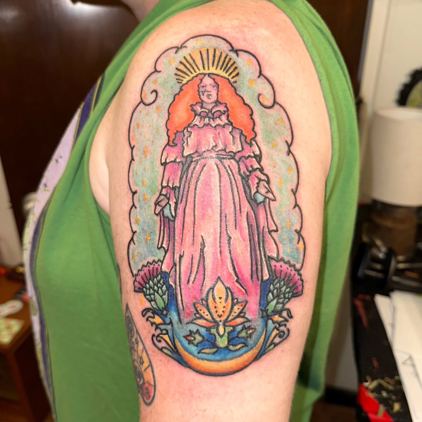 Kelly is going to have some free time this Friday May 30th to take walk ins! Yinz've been thinking about that new tattoo, you told yourself you'd make the appointment, now's your chance to ink up! We had Lex in a while back to touch up their Shirley 