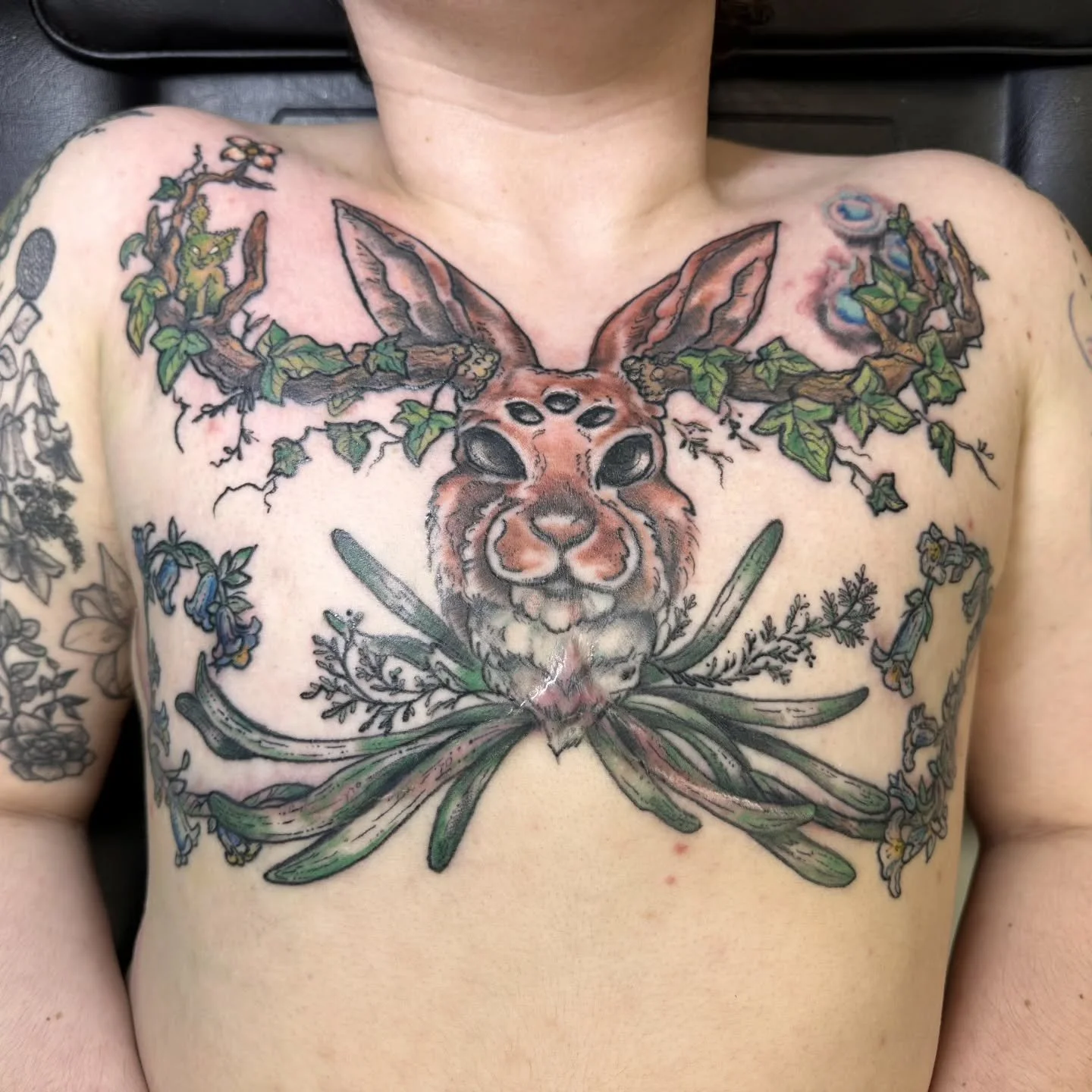 🦌✨ We had the honor of tattooing Sam with an epic jackalope chest piece earlier this summer, and it turned out absolutely legendary! 🖤🐇⚡️

Thinking about starting (or adding to) your own bold piece? Whether it&rsquo;s mystical creatures or somethi