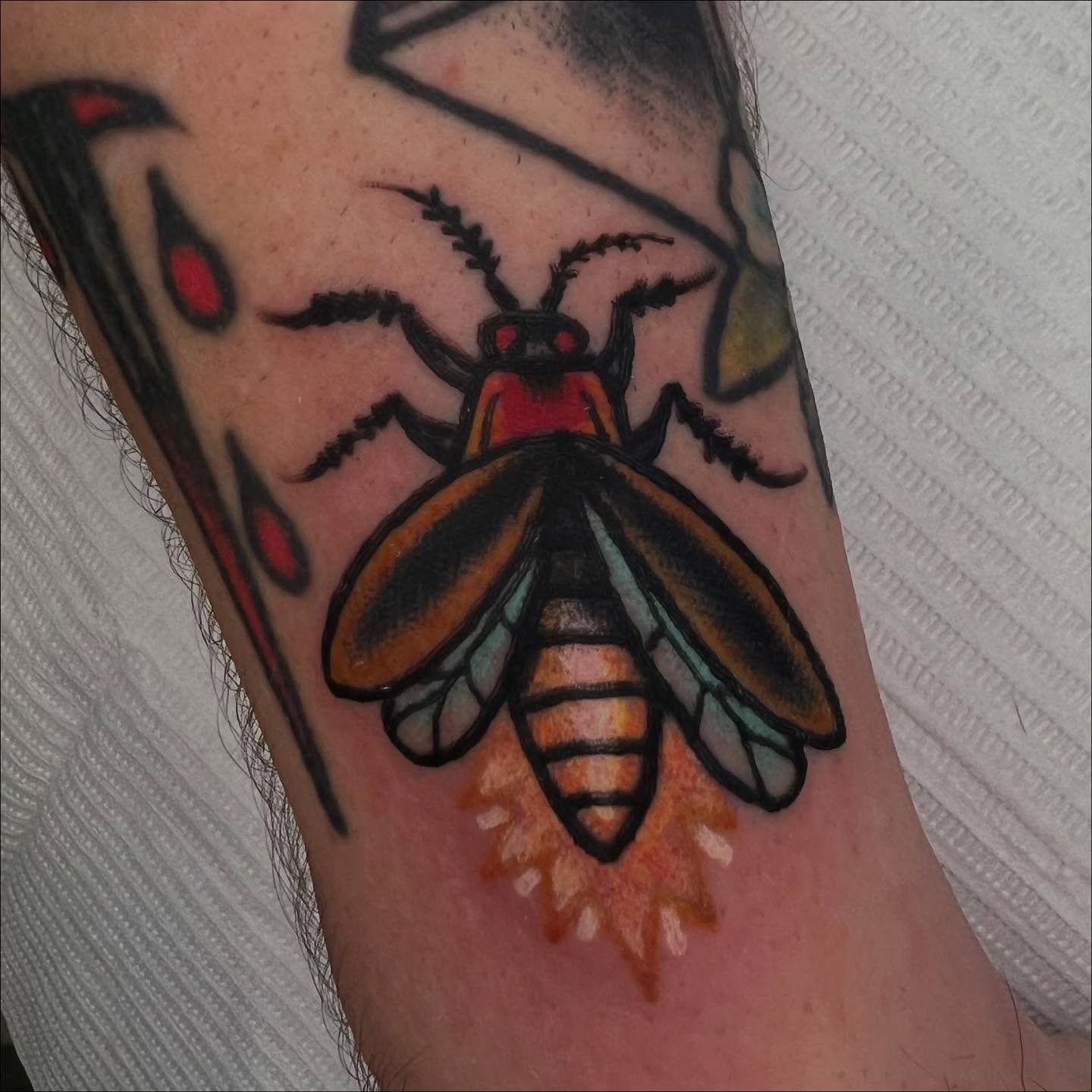 🖤⚡️ Zack tattooed Jake with a few fun fillers for his ongoing sleeve, and they pulled everything together perfectly! 💪🎨 Sometimes it&rsquo;s the little pieces that make the whole design pop. ✨

If you&rsquo;re building out a sleeve or just want to