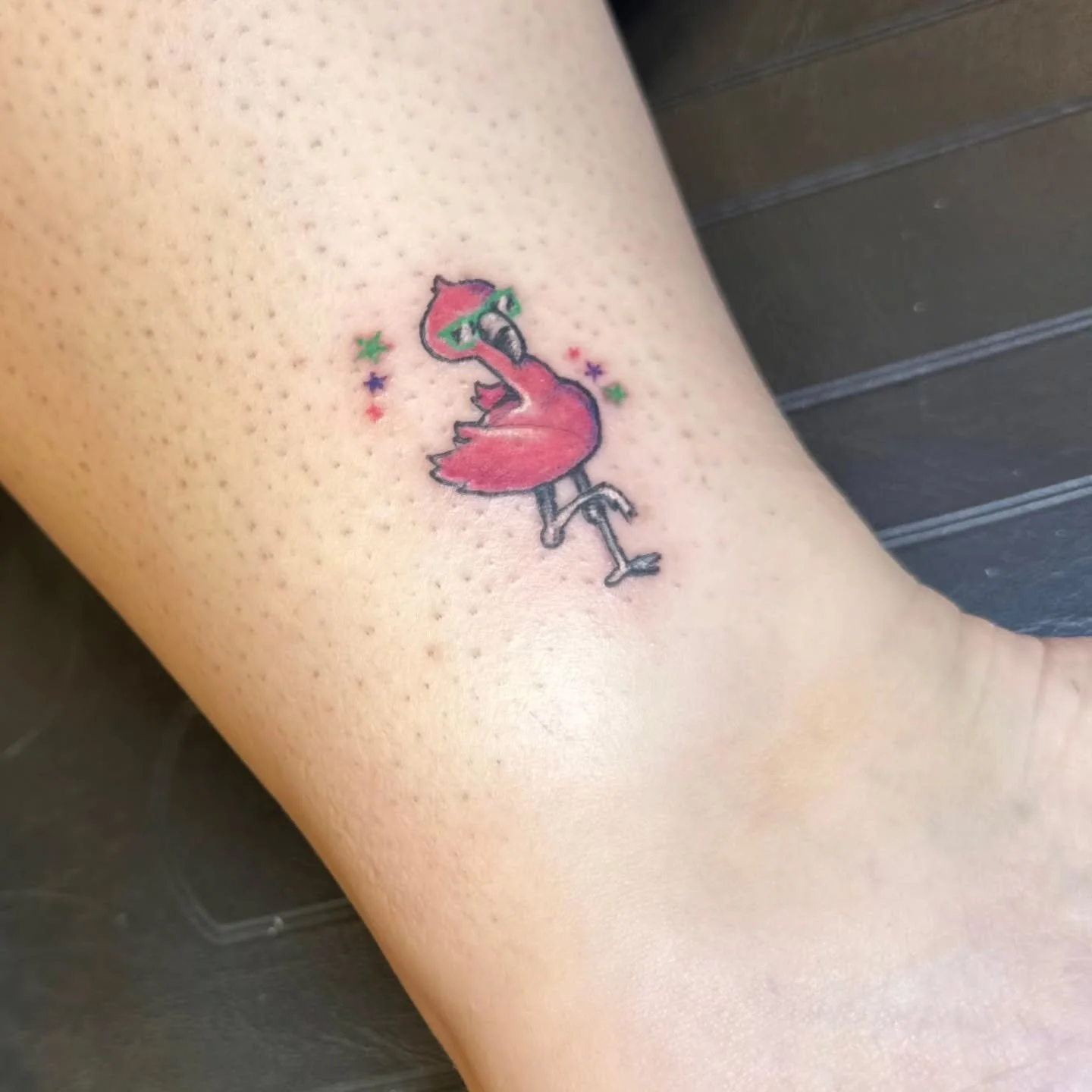 🦩✨ Fresh Flamingo Friend! ✨🦩

Say hello to this cute little flamingo buddy! We&rsquo;re absolutely loving how sweet this tiny piece turned out 😍💖

Thinking about getting something simple, fun, or meaningful? Kelly is available for walk-ins on Fri