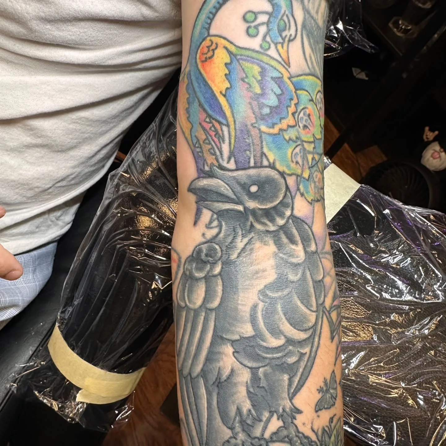 🔧🖤 Tattoo Glow-Up Time! 🖤🔧
We reworked Mike&rsquo;s old tattoos and gave them a fresh new life. There&rsquo;s nothing better than transforming older pieces into something bold and clean again ✨🔥

Looking for your own appointment? Shoot us a mess