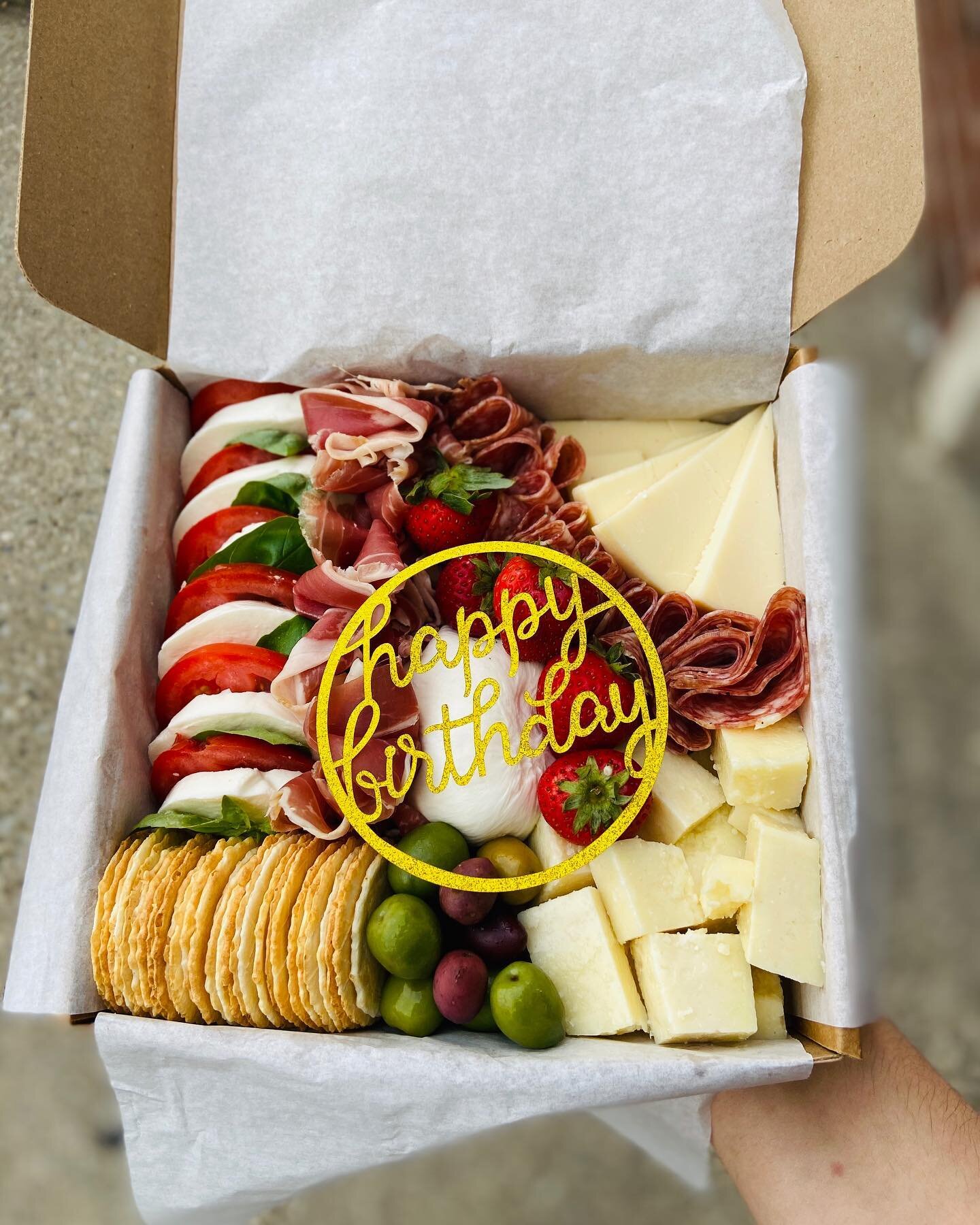 Mangia Monday! 
Today any orders on mangia Italiano boxes are for sale!
.
Our 8x8 originally $60 TODAY ONLY $40
our 12x12 originally $115 TODAY ONLY $90
.
.
Who loves our mangia box!? 
Let&rsquo;s us know down below ⬇️⬇️⬇️
.
#italian #antipasto #char