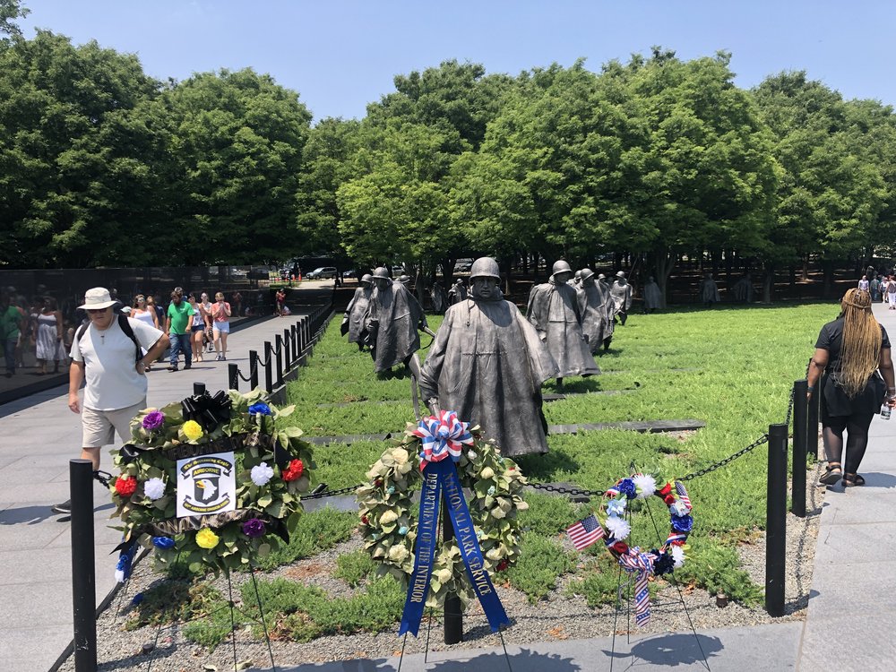 Korean War statues