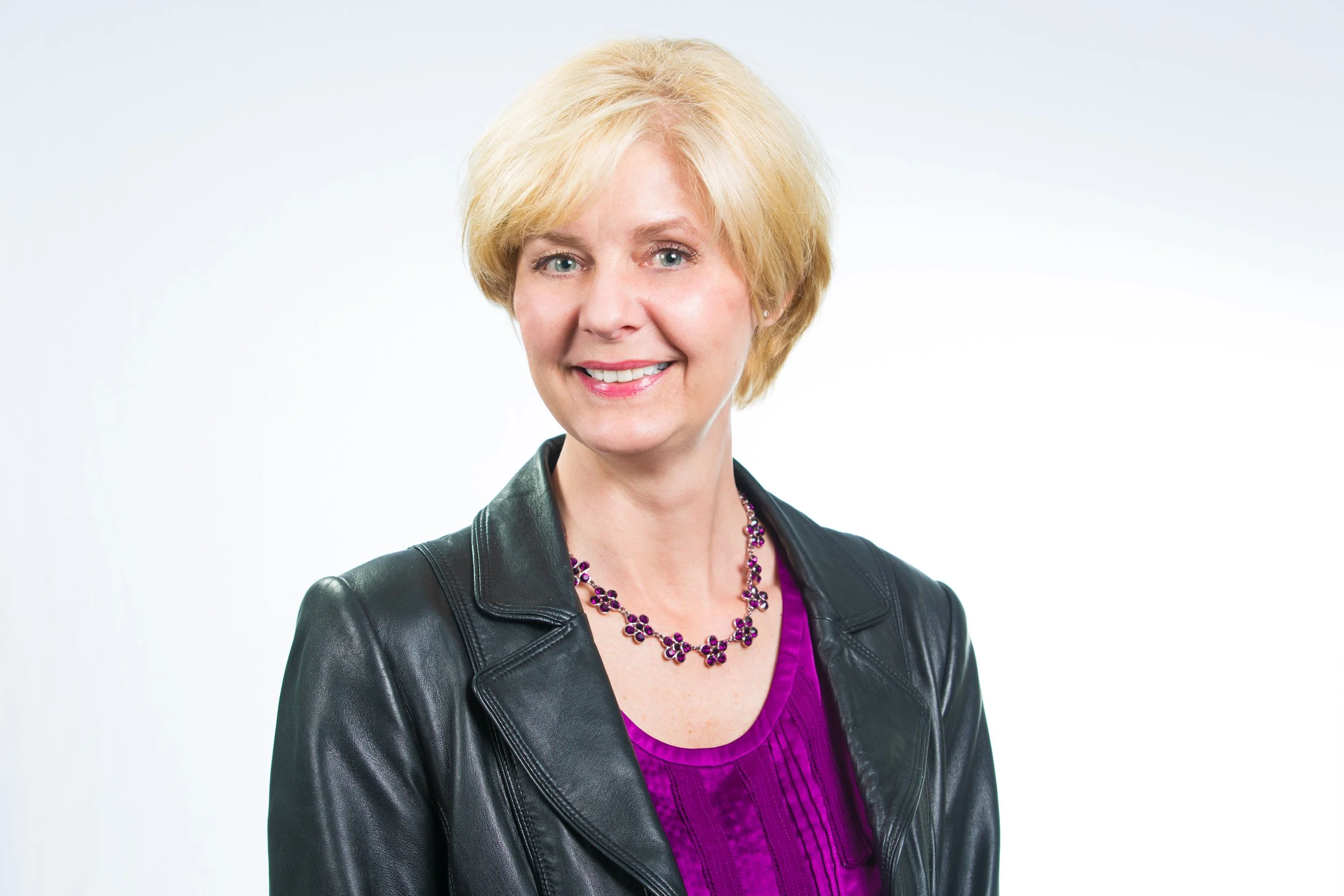 20170328 MUFG Secur Headshots-120-Edit.jpg