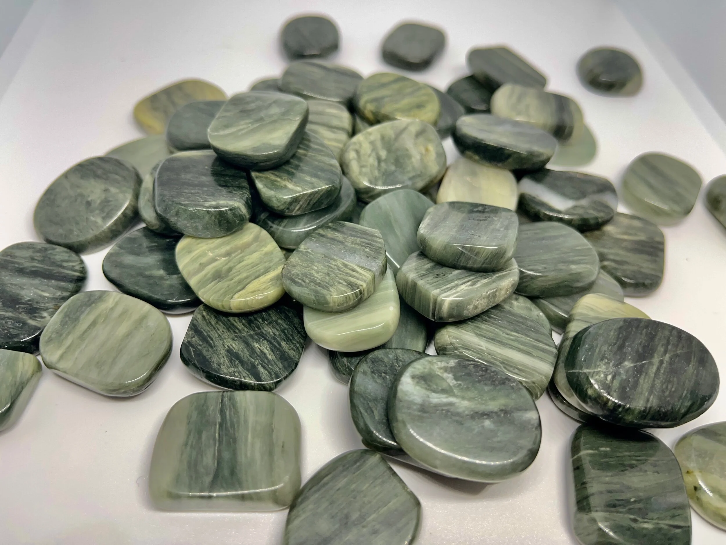 BD325B40-9C7B-4E6A-A443-57CB45F88A9D