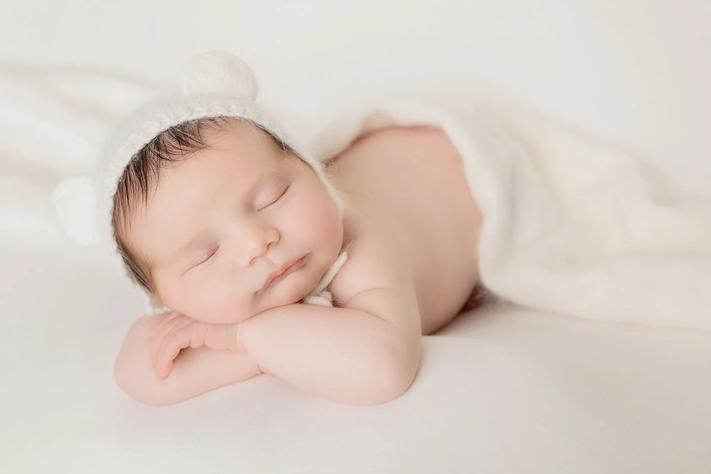 ✨ At Alexa Machado Photography, we&rsquo;re all about the soft, dreamy details. ✨
Our newborn edits feature creamy, natural skin tones paired with sharpened, crisp details that highlight every tiny feature &mdash; from delicate lashes to those perfec