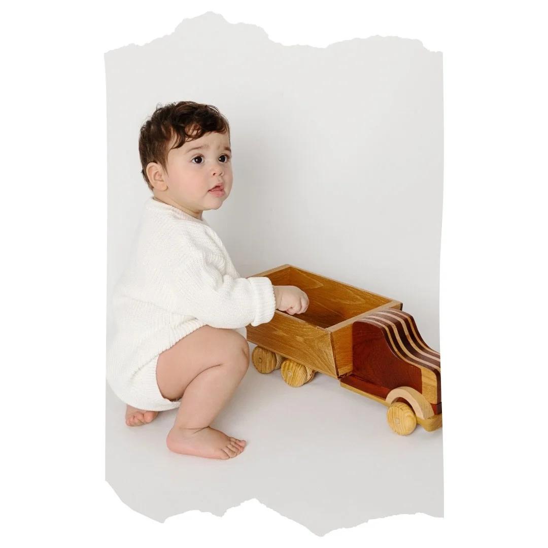 One year of wonder 🚚🧡
His 1st birthday milestone session was filled with curiosity, joy, and his favorite wooden truck.  #TampaMilestonePhotographer #FirstBirthdaySession #LifestyleBabyPhotos #TampaMoms #MilestoneMagic