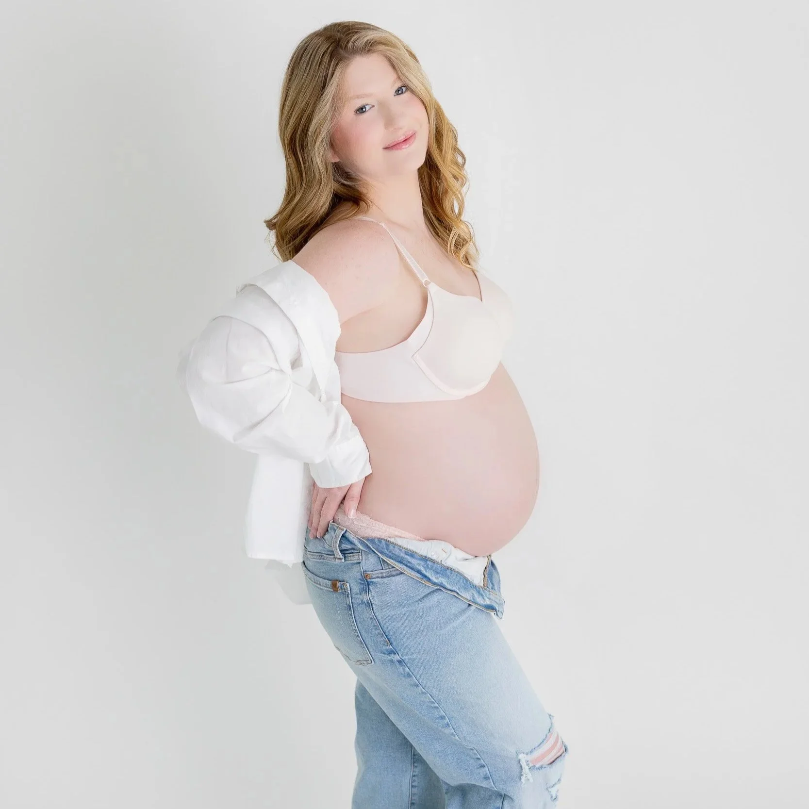 Trinity Maternity Photography | Elegant Pregnancy Sessions at Home