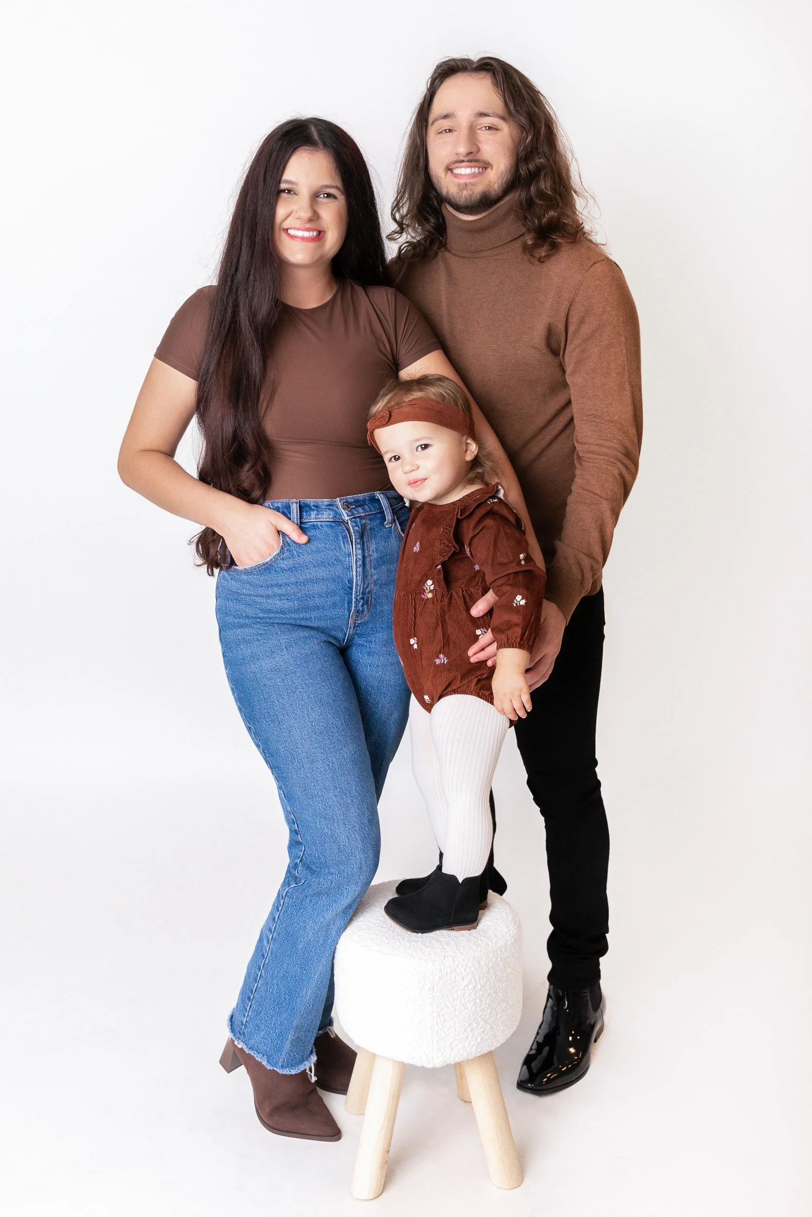 Authentic In-Home Photography | Alexa Machado – Lifestyle Sessions in Your Space
No posing, no pressure—just honest, beautiful photography that reflects your real life.