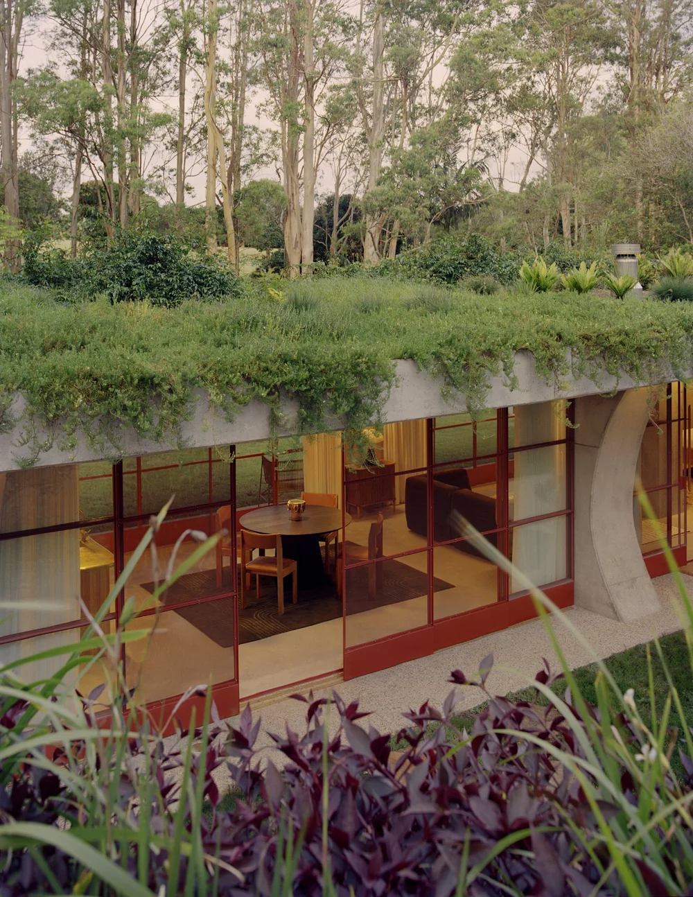 COMMERCIAL - Ground-House-107R-by-David-Fewson-Issue-11-Feature.jpg