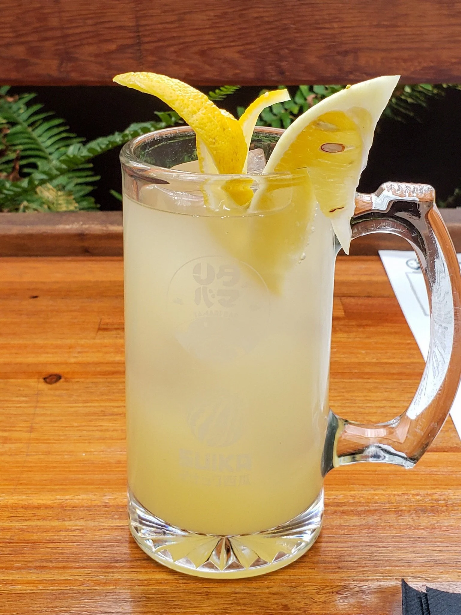 Yuzu Whiskey Hi-Ball. Photo: Stew’s The Beef. Edit: Naomi Kimi.