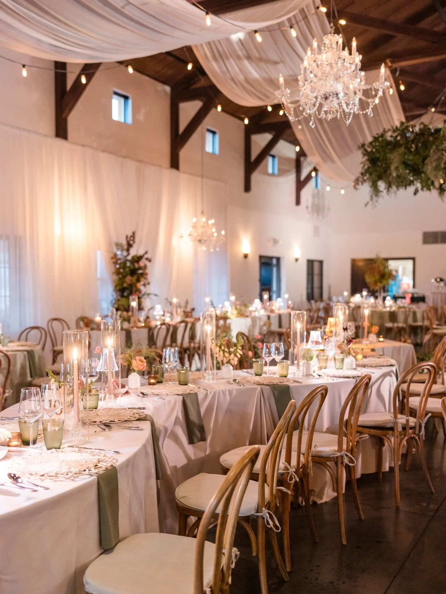 8 rounds of linen reviews and a lot of trust later&hellip; seeing our dream wedding come together was pure magic. ✨ (Swipe to slide 2 for the &ldquo;before&rdquo;!)

As a planner, these 3 tips were the key to finally turning off my &ldquo;work mode&r