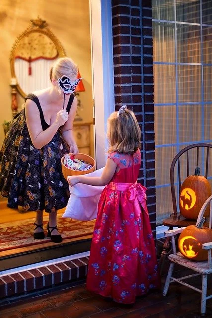 How to Spend the Least, Yet Still Have a Fitting Costume