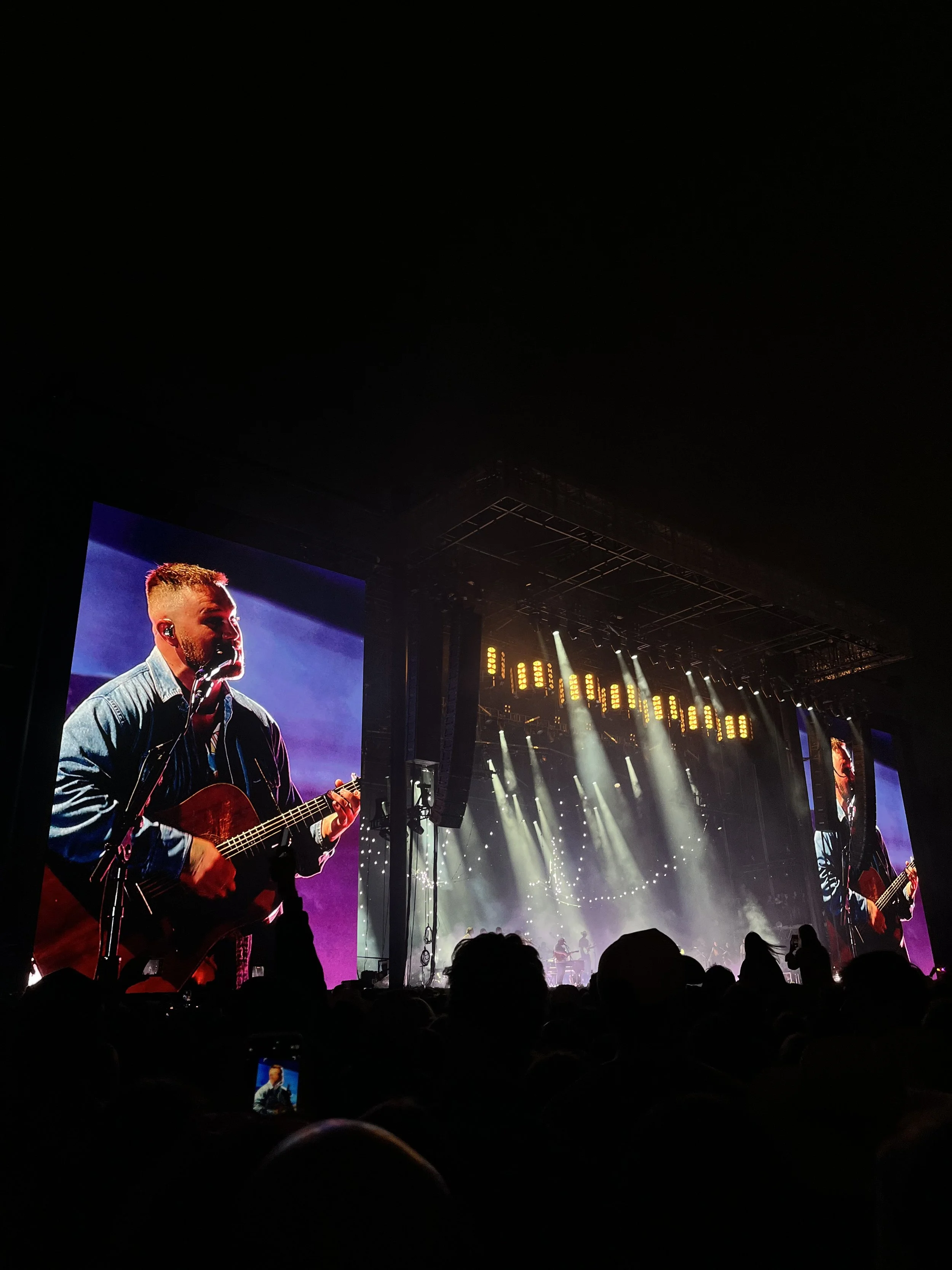 The Best Country Artists to Queue Up