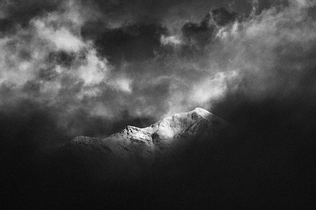 Trasnochar&iacute;a una infinidad de veces para contemplar esa primera luz.
Andorra, 2022 
⠀⠀⠀⠀⠀⠀⠀⠀⠀
⠀⠀⠀⠀⠀⠀⠀⠀⠀
⠀⠀⠀⠀⠀⠀⠀⠀⠀
⠀⠀⠀⠀⠀⠀⠀⠀⠀
⠀⠀⠀⠀⠀⠀⠀⠀⠀
#pirineus
#documentaryphotography
#monta&ntilde;a
#landscape
#lacima 
#davidvilanova