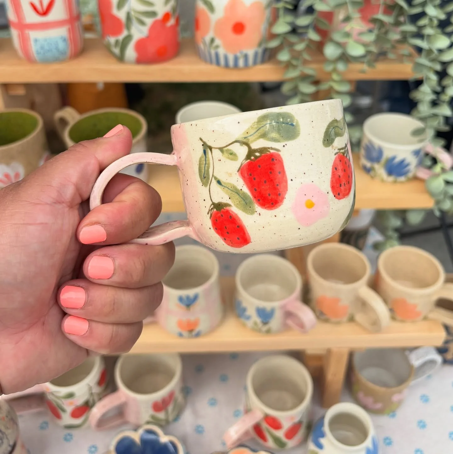 Thank you friend for all the love this weekend in Victoria! There’s a few pieces left that I’ll be posting to the website this week. Including a couple of strawberry mugs. Stay tuned 🍓