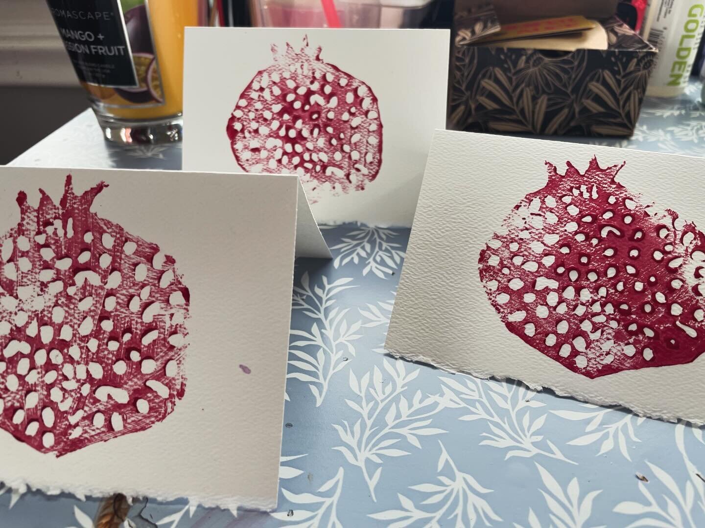 Trying my hand at making my own stamps and really wanted to try to make a pomegranate. Anyone interested in some wonky pomme notecards???