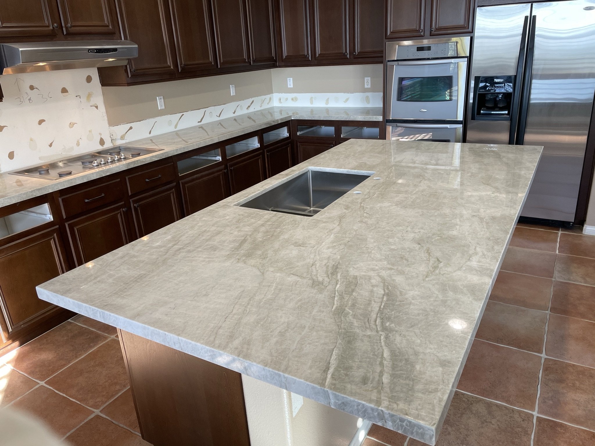 210220-CREEKMUR (MOTHER OF PEARL).jpeg