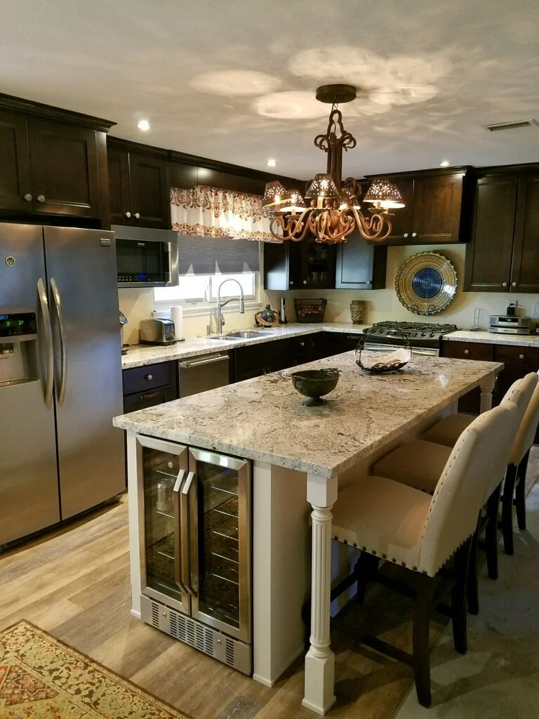 (C-FV-RE) 170810 MORALES_01.JPG