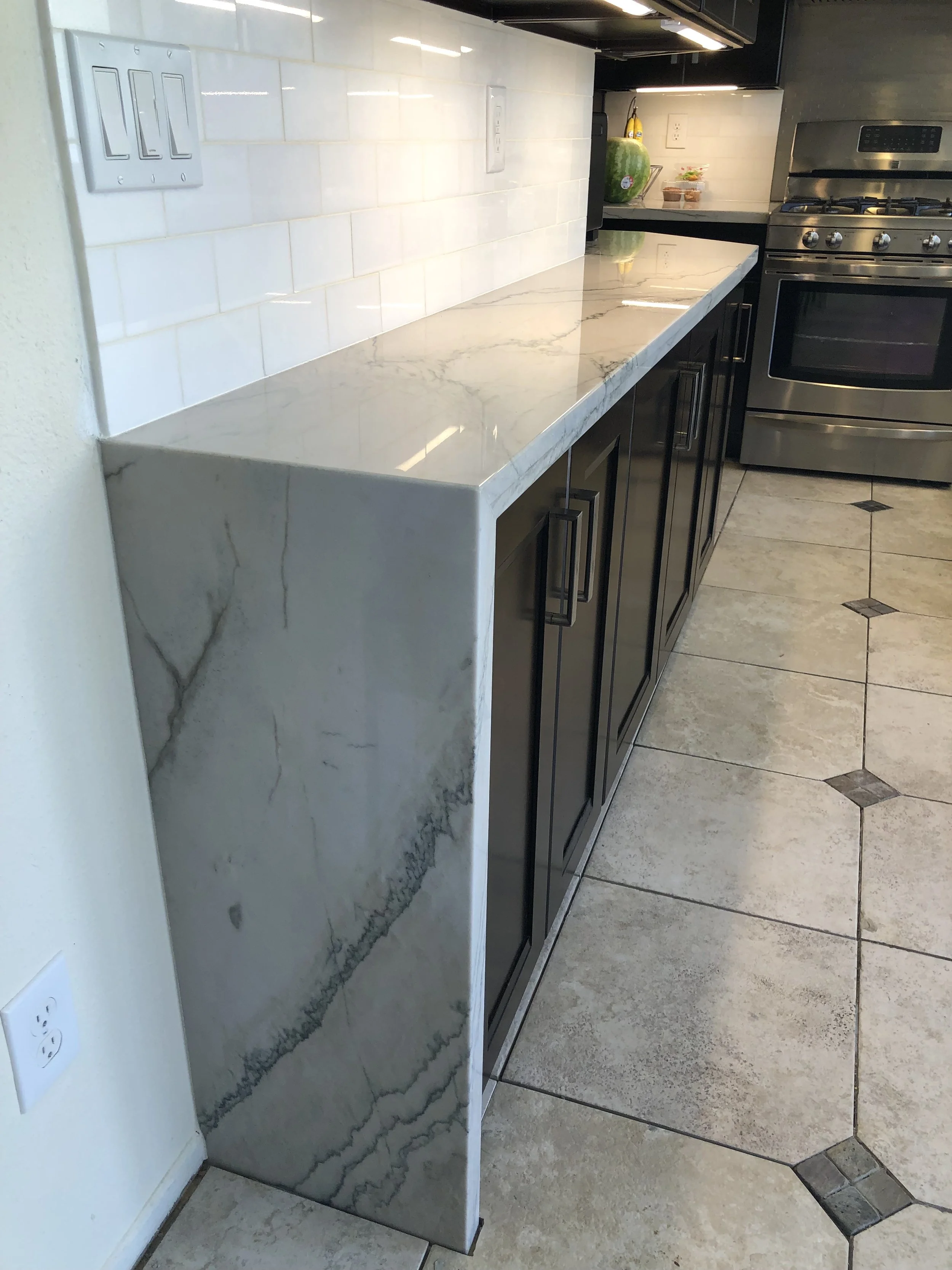 (C-RE) 181009 CHOLAKIAN_06.JPG