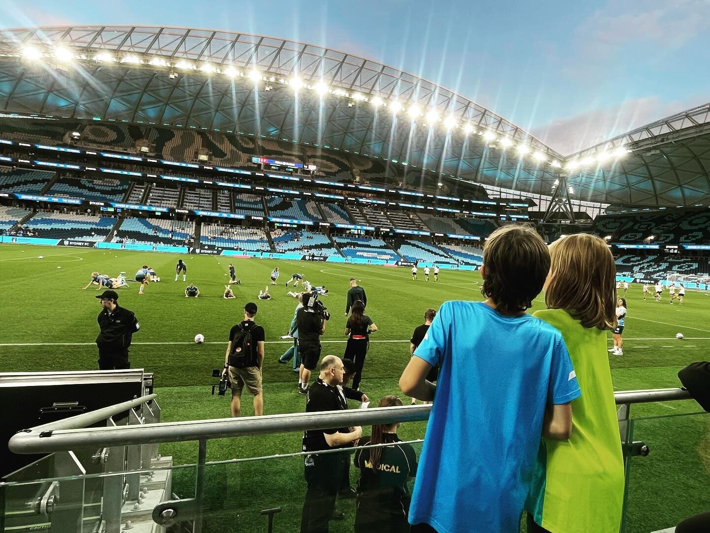 Always happy to watch a good warm up! #sydneyfcwomen #womensfootball