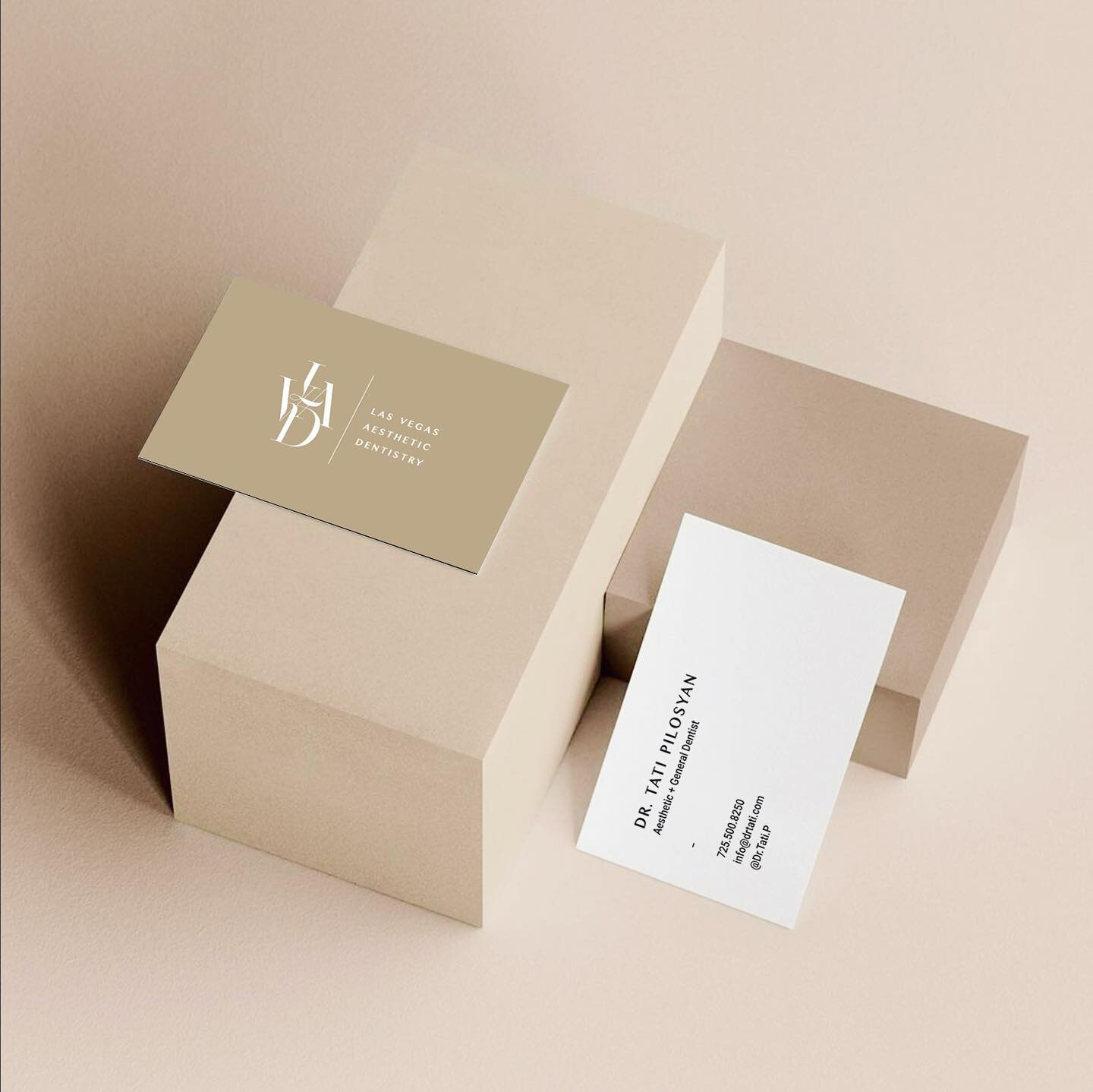Branding, creative direction and business stationery design for @dr.tati.p 🦷✨