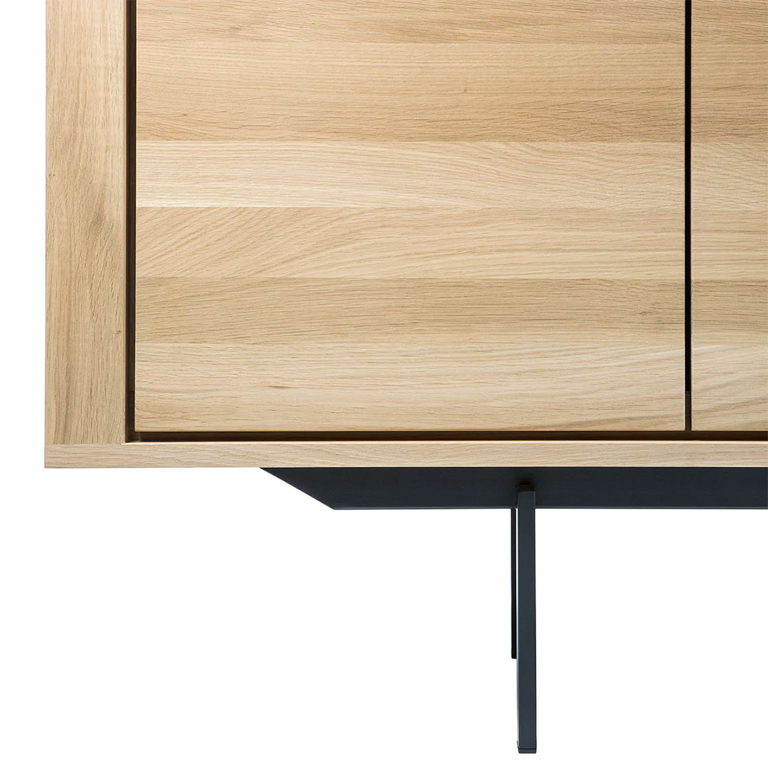 Oak Shadow Sideboard 7.png