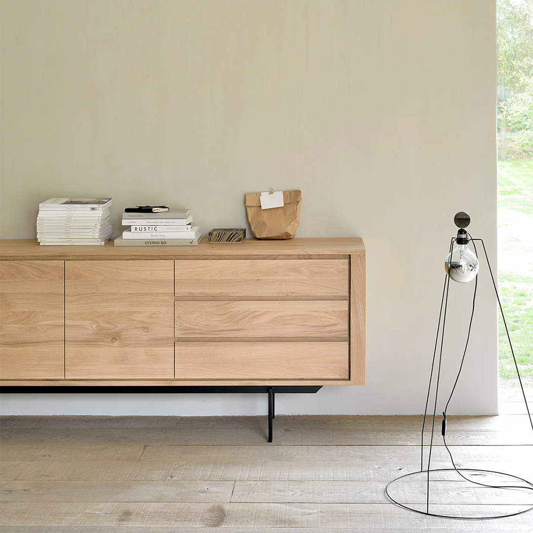Oak Shadow Sideboard 9.png