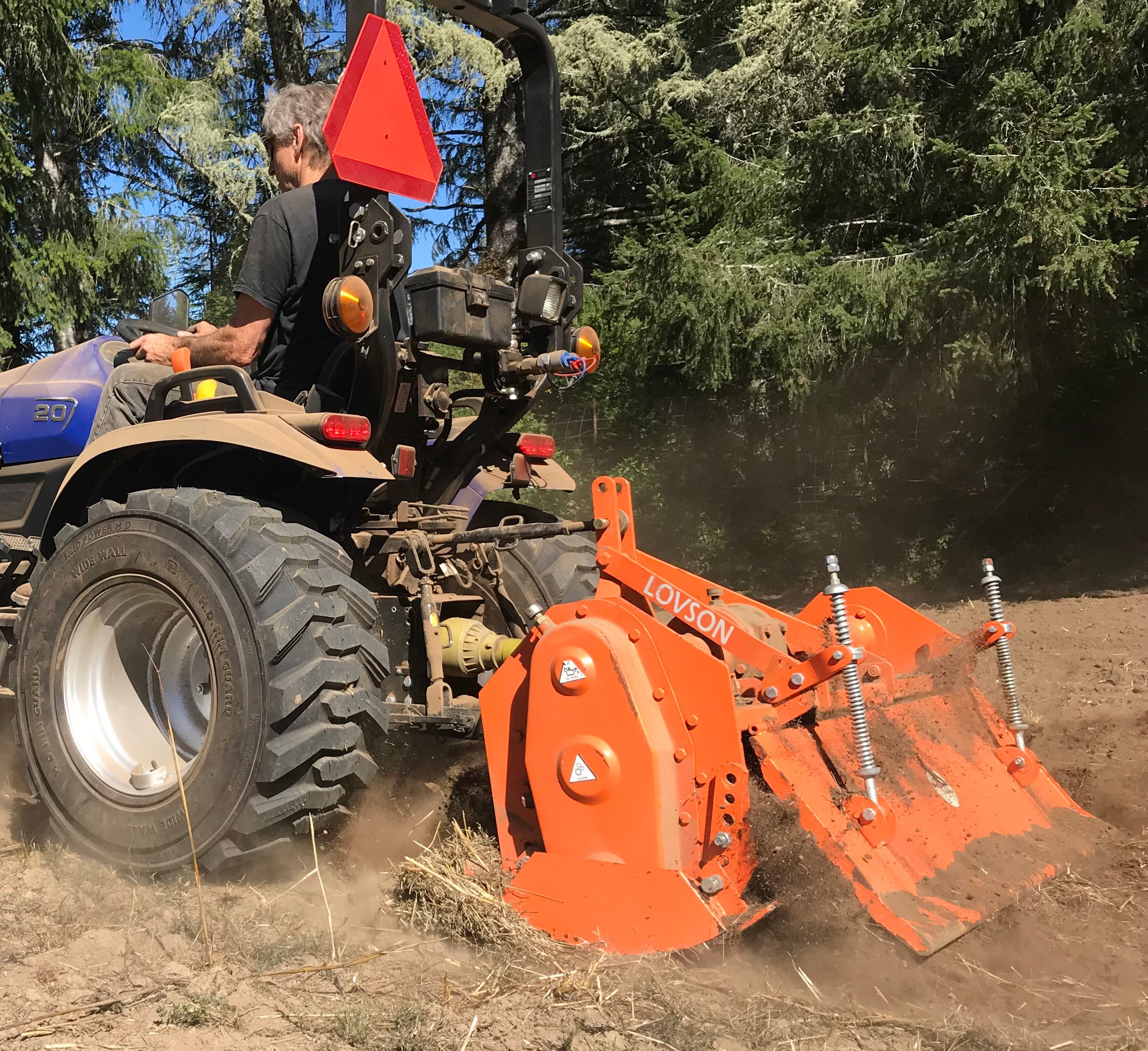e25 Compact Electric Tractor — Solectrac