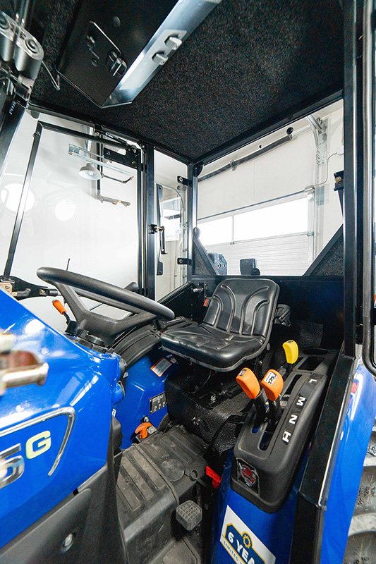 Solectrac-e25-Electric-Tractor-Tektite-Cab-Interior-02.jpg