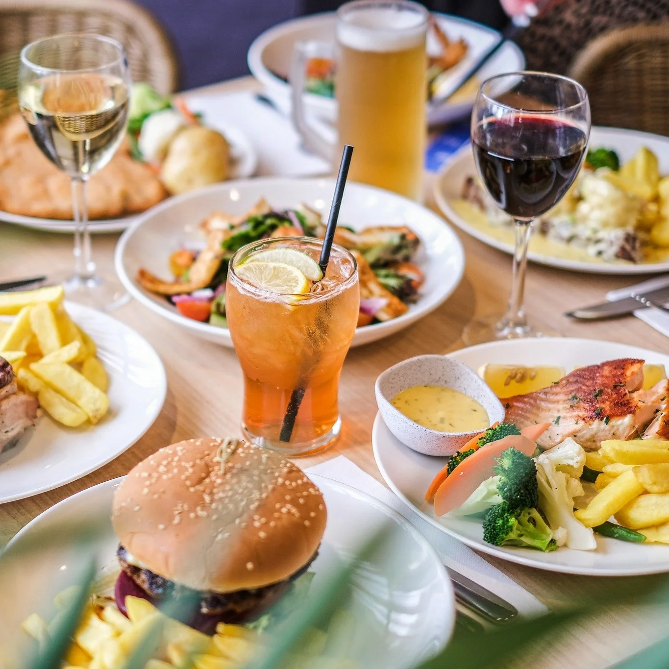 Join us in the Woden Bistro for our daily specials! From schnitzels and steaks, to souvlaki galore - there&rsquo;s something for everyone to enjoy! 😌🎉

🇬🇷 Mondays - Souvlaki Night
🥩 Tuesdays - Steak &amp; Schnitzel Night
🐓 Wednesdays - Parmi Ni