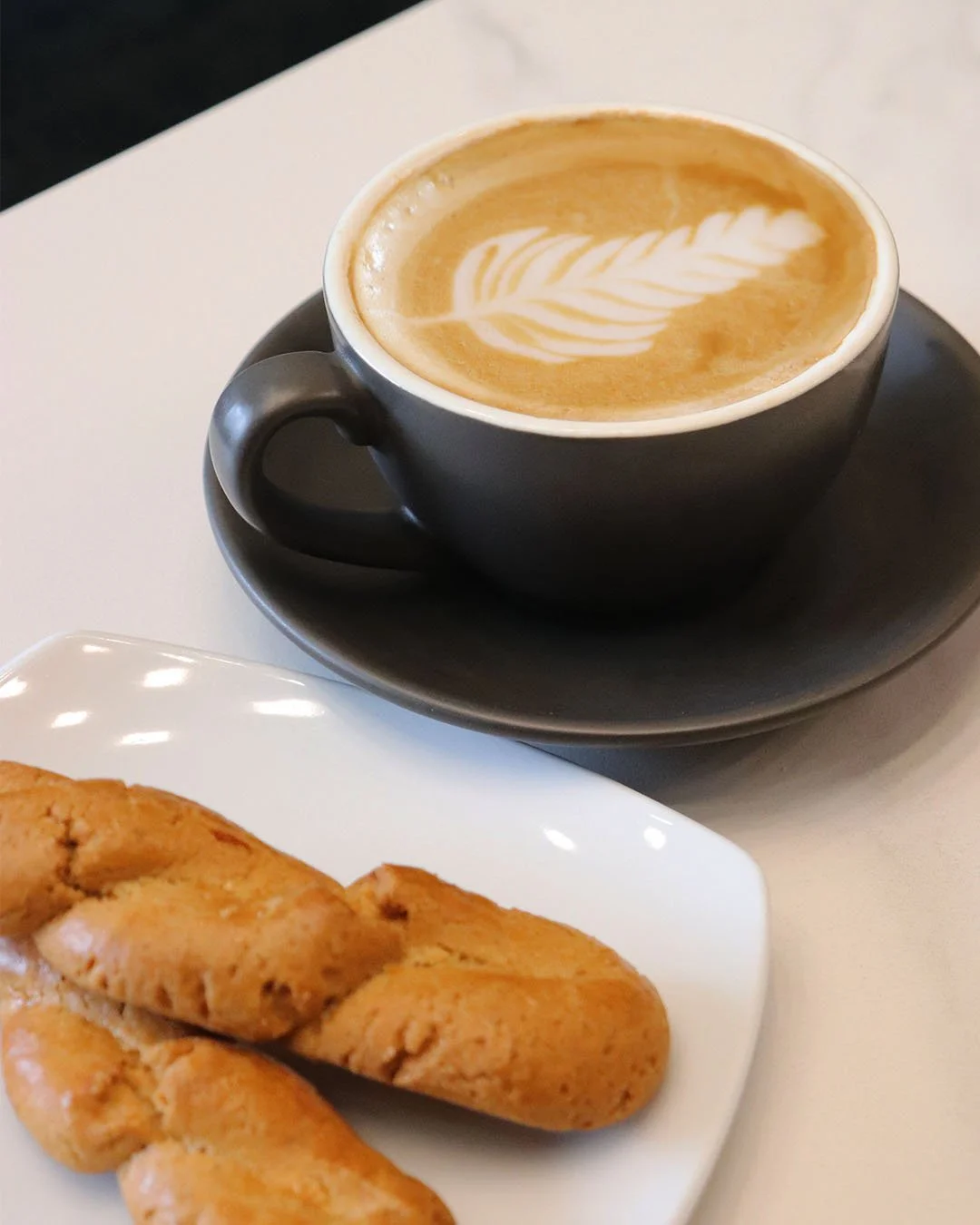 Happy International Coffee Day! ☕️😋

If there's ever an excuse to relax &amp; unwind with a hot cup of coffee, today's the day ☺️

Join us at our @elacafe_act with a coffee, or maybe a sweet (or two) 😉

#HellenicClubCanberra