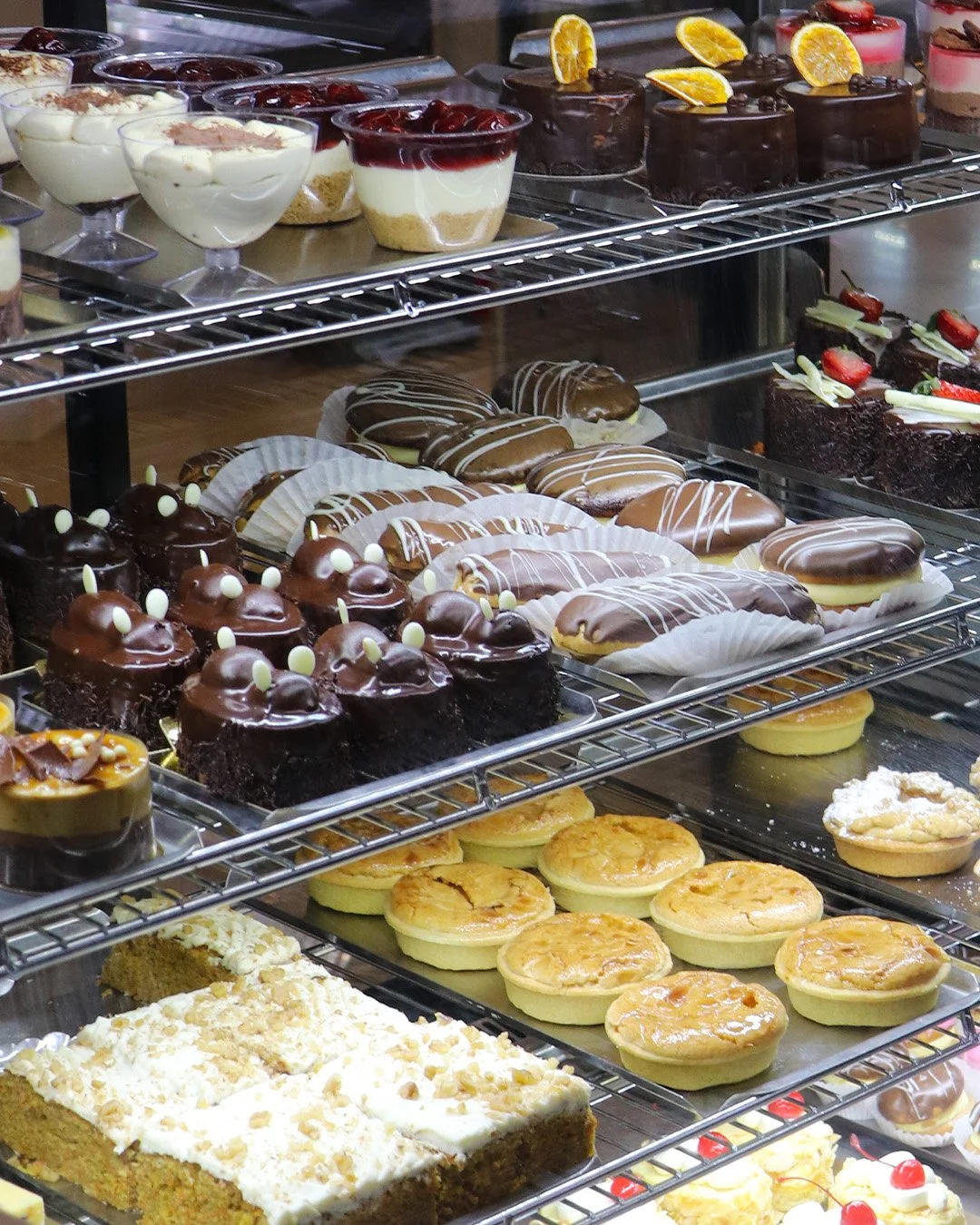 Try the delicious selection of treats at Ela Cafe! 🧁

From pastries, cakes, and Greek sweet &amp; savoury bites, there's something that everyone can enjoy ☺️

#HellenicClubCanberra |  @elacafe_act