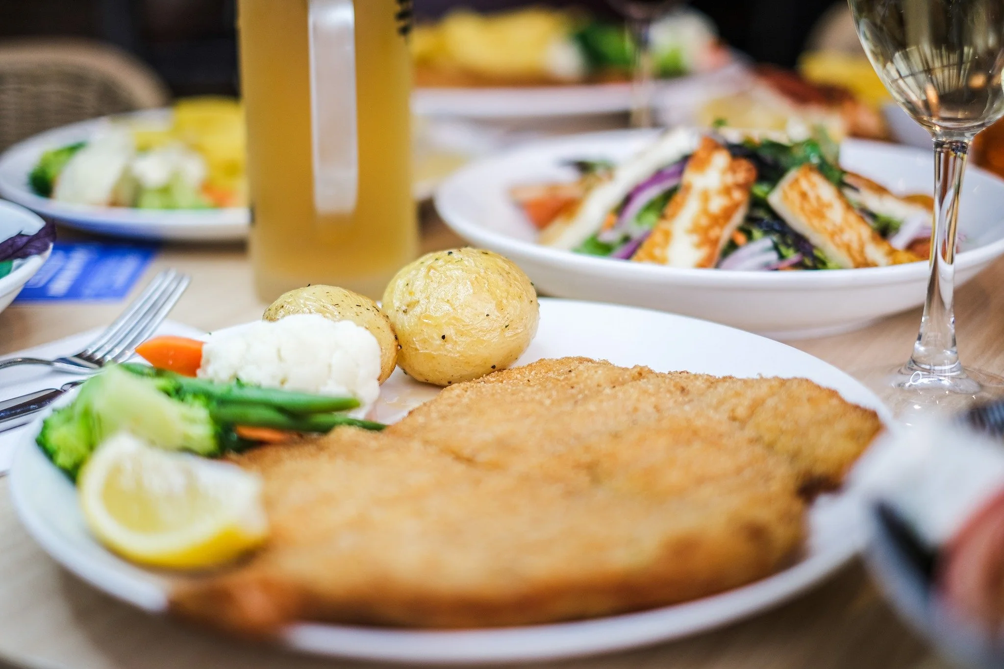 It's Steak &amp; Schnitzel Night at the Bistro! 😄
Enjoy your choice of a Steak or Schnitzel with sides for only $18.50!

#HellenicClubOfCanberra