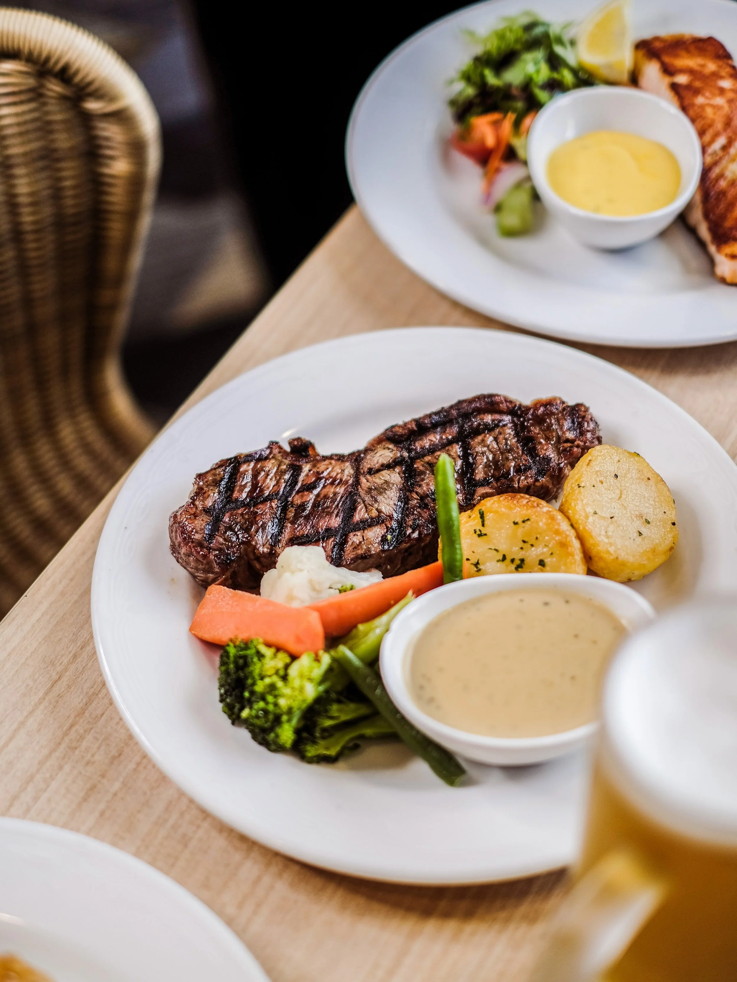 It&rsquo;s Monday which means another week of Bistro Specials gets underway tonight! 🤩

Join us at the Woden Bistro Monday-Thursdays to enjoy a great range of specials, plus their delicious range of daily specials!

🍗 Mondays - Souvlaki Night
Beef,